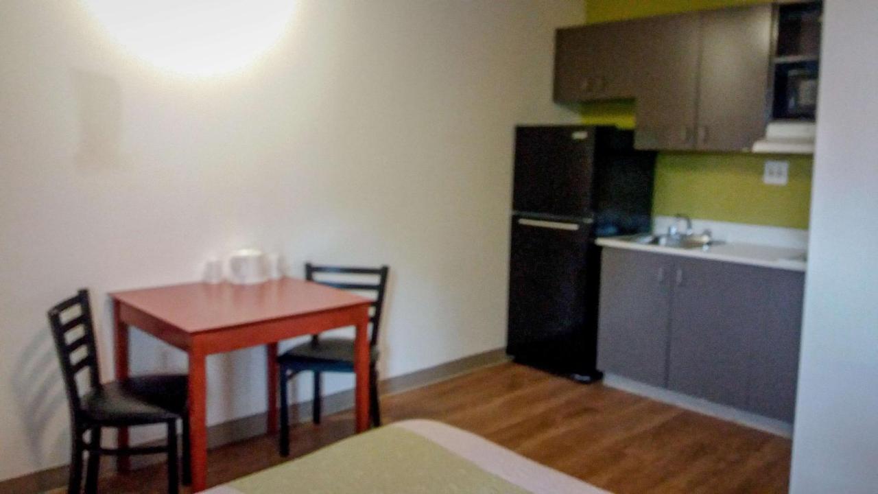 Motel 6-Greensboro, Nc - I-40 Eksteriør billede